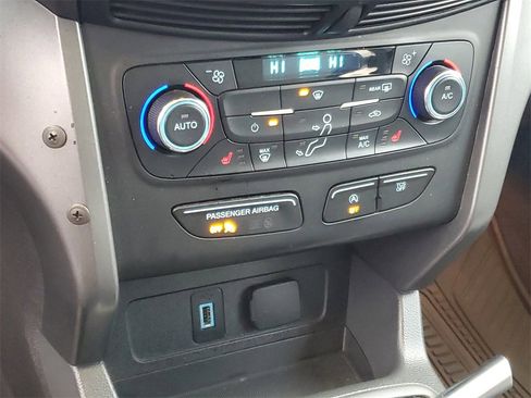 Used 2017 Ford Escape SE w/ Equipment Group 201A image 20