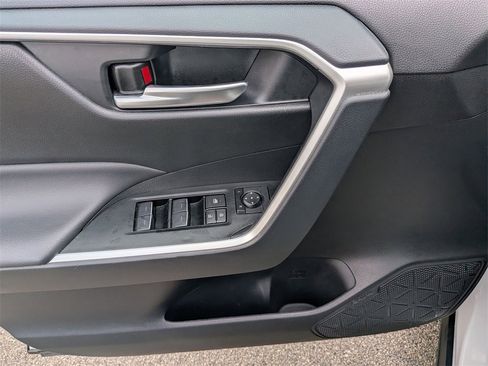 Used 2025 Toyota RAV4 XLE image 10