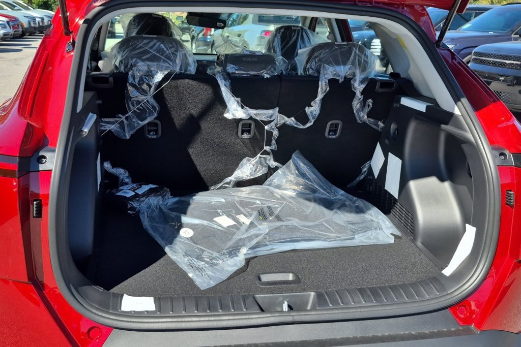 New 2027 Hyundai Kona SE FWD image 7