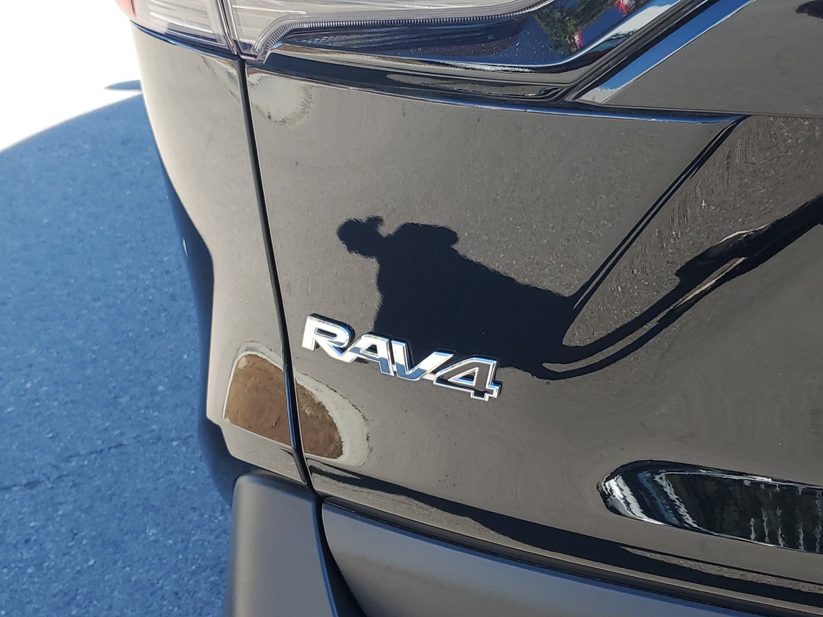 Used 2025 Toyota RAV4 LE AWD/4WD image 7