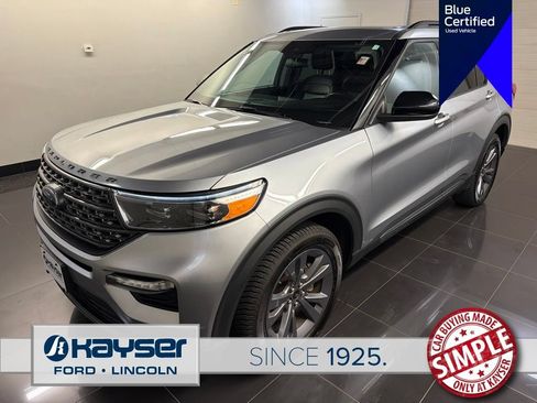 Certified 2022 Ford Explorer XLT w/ Equipment Group 202A AWD/4WD image 3