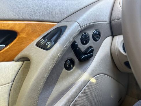 Used 2005 Mercedes-Benz SL 500 image 9