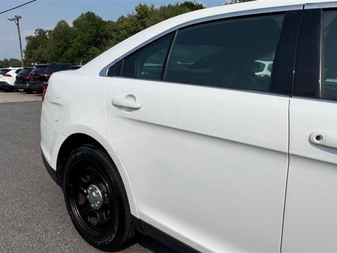 Used 2018 Ford Taurus Police Interceptor AWD image 25