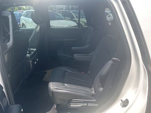 Used 2019 Ford Expedition Limited RWD image 23