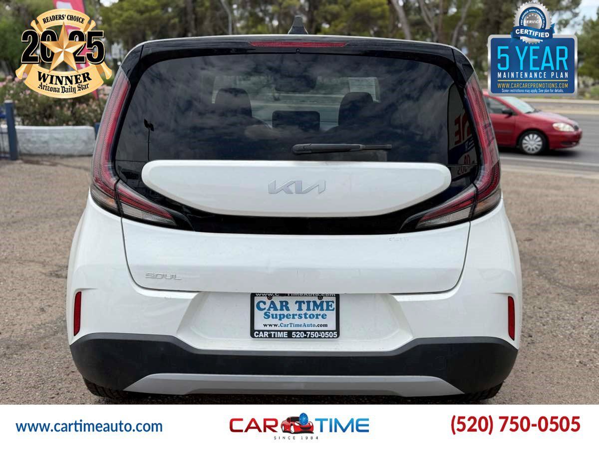 Used 2023 Kia Soul LX w/ LX Technology Package FWD image 4