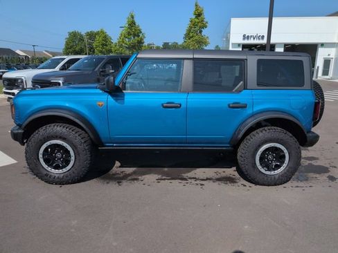 Certified 2023 Ford Bronco Badlands w/ Sasquatch Package AWD/4WD image 2