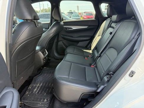Used 2021 INFINITI QX50 Luxe w/ Appearance Package FWD image 9
