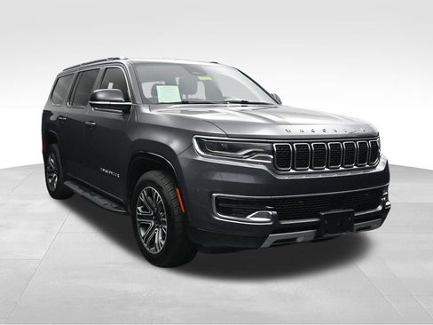 Used 2024 Jeep Wagoneer Series II w/ Flexible Seating Group AWD/4WD image 7