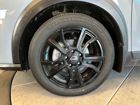 Used 2024 Nissan Kicks SR w/ SR Premium Package FWD image 24
