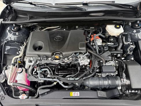 Used 2025 Toyota Camry SE FWD image 36