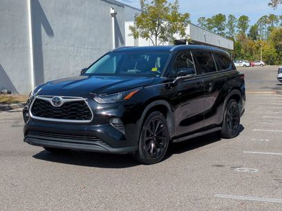 Used 2022 Toyota Highlander XLE