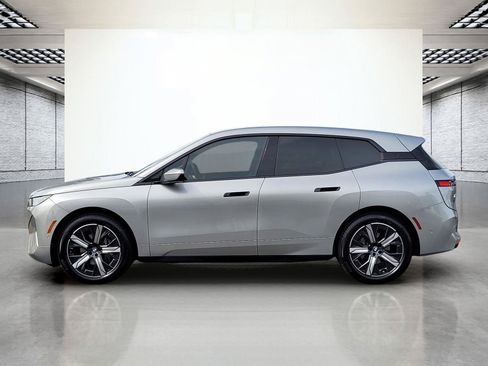 Certified 2026 BMW iX xDrive45 w/ Premium Package AWD/4WD image 10