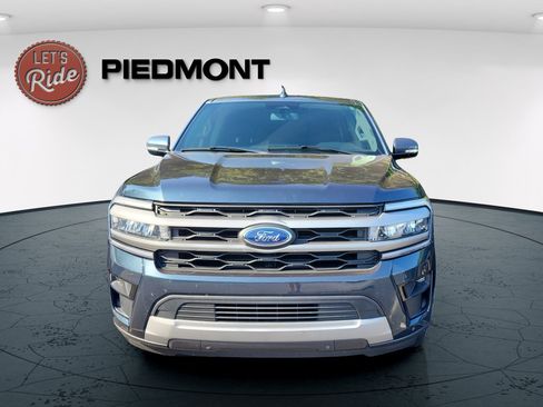 Used 2024 Ford Expedition XLT AWD/4WD image 2