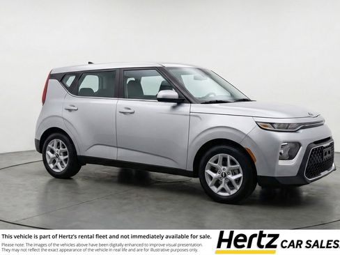 Used 2025 Kia Soul LX w/ LX Technology Package FWD image 1