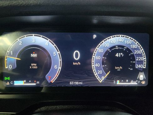 Used 2024 Jeep Grand Cherokee L Altitude image 20