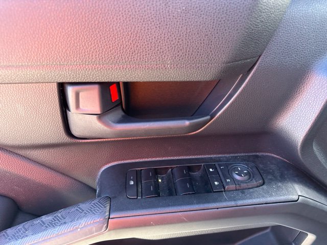 Used 2025 Toyota 4Runner SR5 AWD/4WD image 10