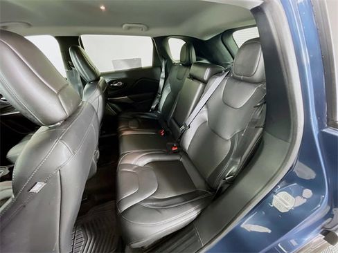 Used 2020 Jeep Cherokee Latitude Plus w/ Cold Weather Group image 23