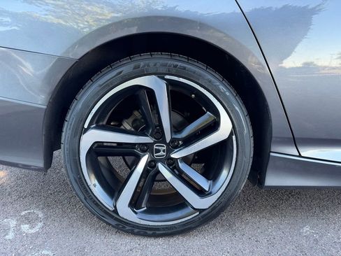 Used 2019 Honda Accord Sport image 11