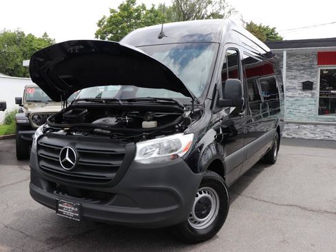 Used 2025 Mercedes-Benz Sprinter 2500 image 52
