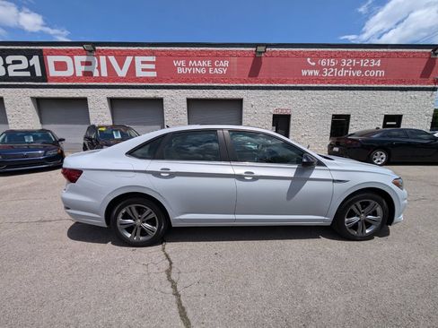 Used 2019 Volkswagen Jetta R-Line FWD image 5