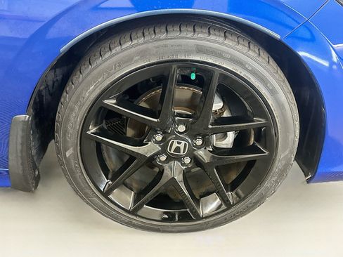 Used 2023 Honda Civic Sport image 11