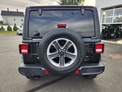 Used 2020 Jeep Wrangler Unlimited Sahara image 13