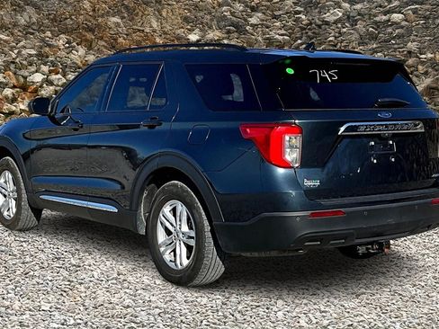 Used 2023 Ford Explorer XLT image 10