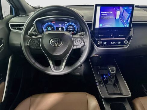 Certified 2026 Toyota Corolla Cross XLE FWD image 24