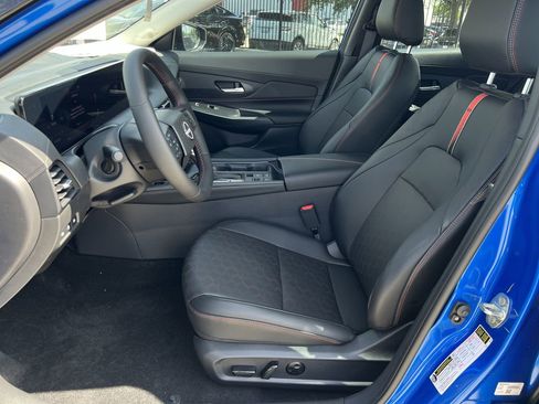 New 2026 Nissan Sentra SR FWD image 12