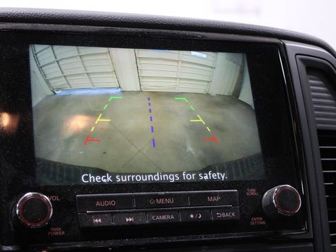 Used 2022 Nissan Titan SV w/ SV Convenience Package image 33