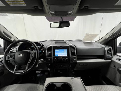 Used 2018 Ford F150 XLT w/ Equipment Group 302A Luxury AWD/4WD image 19