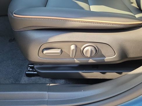 New 2026 Buick Envista Sport Touring FWD image 19