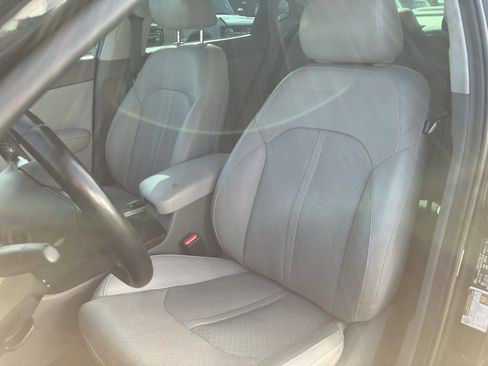 Used 2018 Kia Optima EX image 29