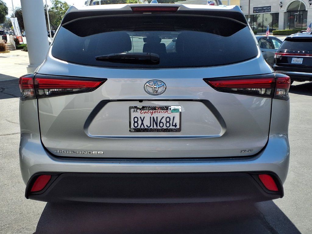 Used 2021 Toyota Highlander XLE FWD image 7