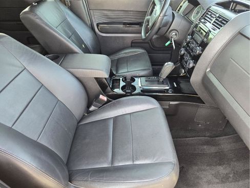 Used 2011 Ford Escape Limited w/ 301A Rapid Spec Order Code FWD image 13