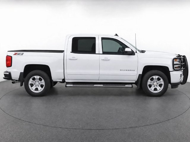 Used 2018 Chevrolet Silverado 1500 LT w/ All Star Edition AWD/4WD image 8