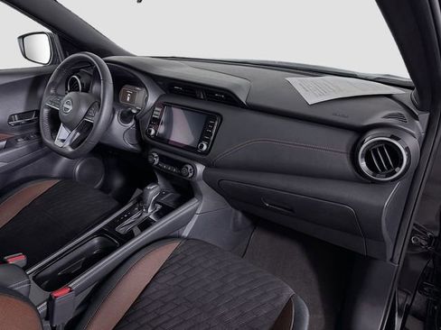 Used 2024 Nissan Kicks SR image 26