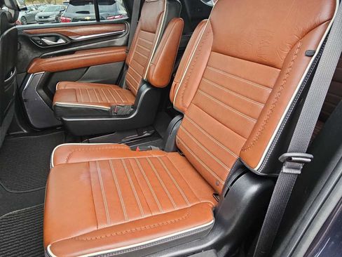 Used 2023 GMC Yukon Denali Ultimate image 21