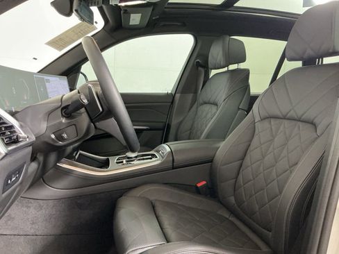 Certified 2025 BMW X5 sDrive40i w/ Climate Comfort Package image 26