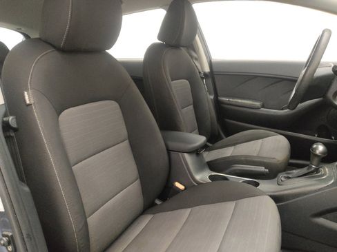 Used 2016 Kia Forte LX image 21