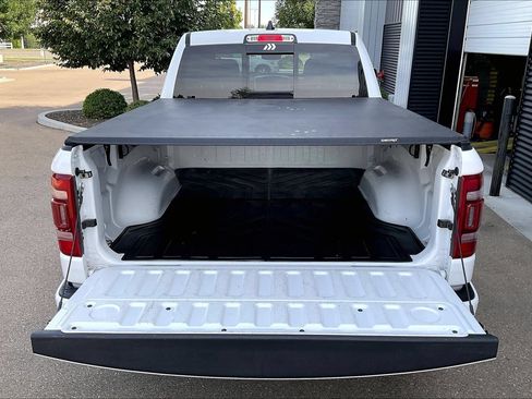 Used 2023 RAM 1500 Laramie AWD/4WD image 28