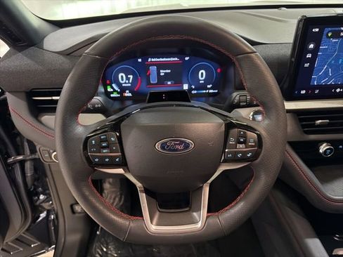 Used 2025 Ford Explorer ST-Line RWD image 12