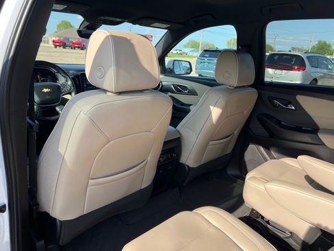 Used 2023 Chevrolet Traverse Premier AWD/4WD image 23