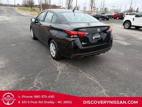Certified 2022 Nissan Versa S image 9