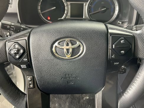 Used 2019 Toyota 4Runner TRD Off-Road Premium image 19