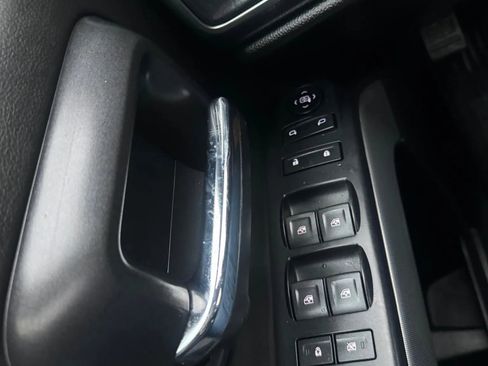 Used 2018 Chevrolet Silverado 1500 LT w/ All Star Edition image 19