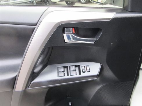 Used 2017 Toyota RAV4 XLE image 10