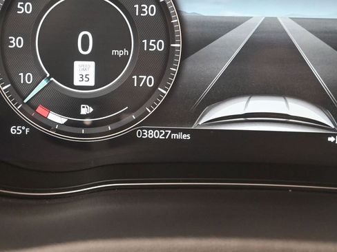 Used 2021 Jaguar E-PACE SE image 16