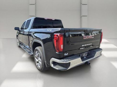 Used 2023 GMC Sierra 1500 SLT w/ SLT Premium Plus Package AWD/4WD image 5