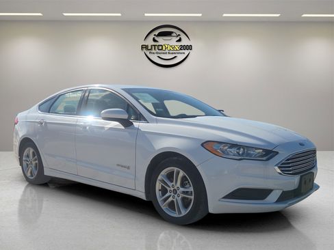 Used 2018 Ford Fusion S image 1